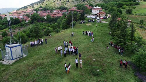 Bu görüntüler Türkiye'den... Eşlerini seçmek için dağda buluşuyorlar!