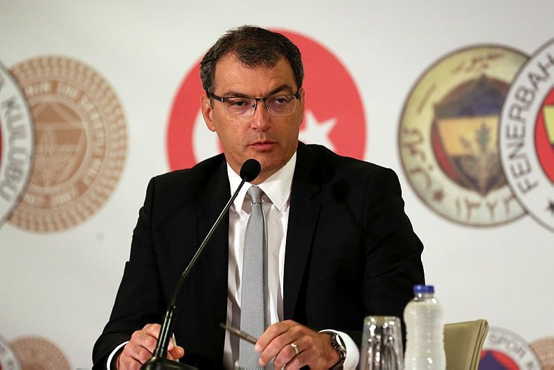 Galatasaray'dan Fenerbahçe'ye transfer çalımı!