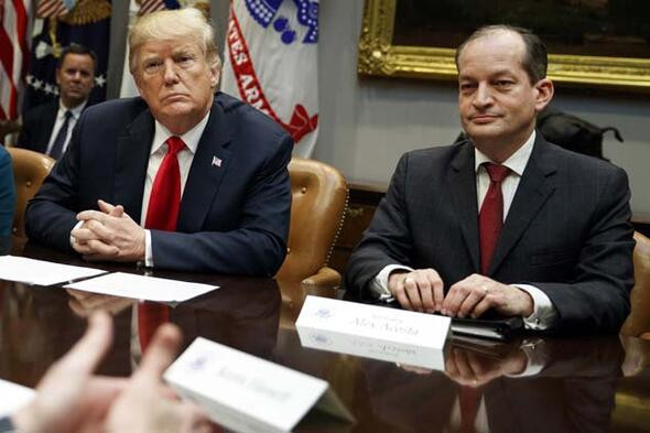 Sapık milyarder ile Trump, 28 kızla parti yapmış !