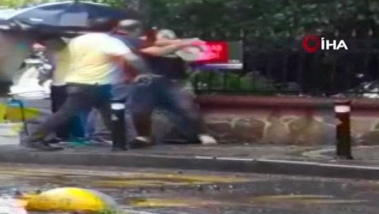 İstanbul'da yine taksici dehşeti! Kadın turisti darp etti