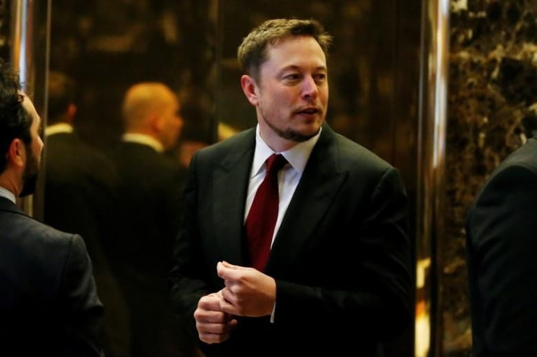 İşte Elon Musk'ın yeni çılgın projesi: İnsan beynine çip takacak