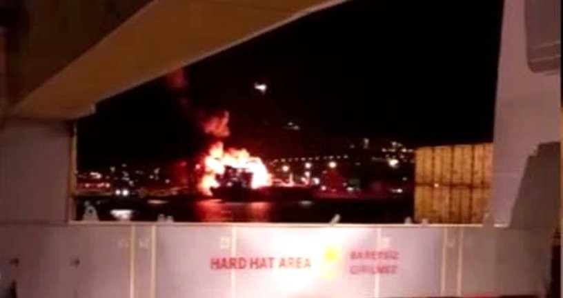 İzmir'de gemide facia: 1 ölü, 15 yaralı