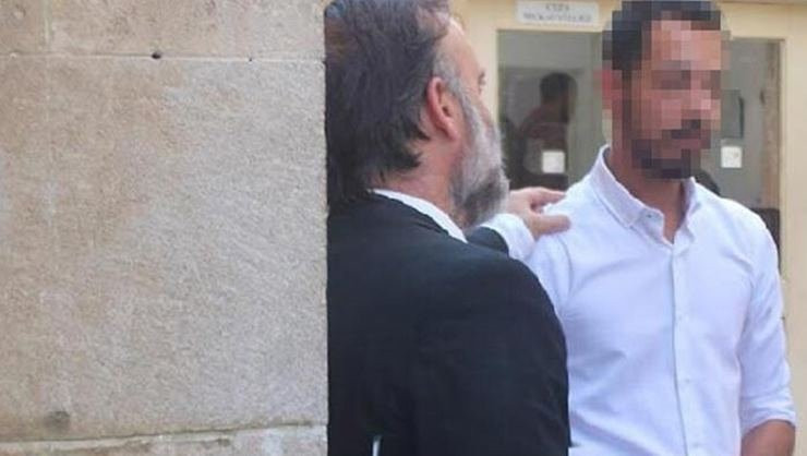 Eski eşinin çıplak görüntülerini çekip ailesine gönderdi