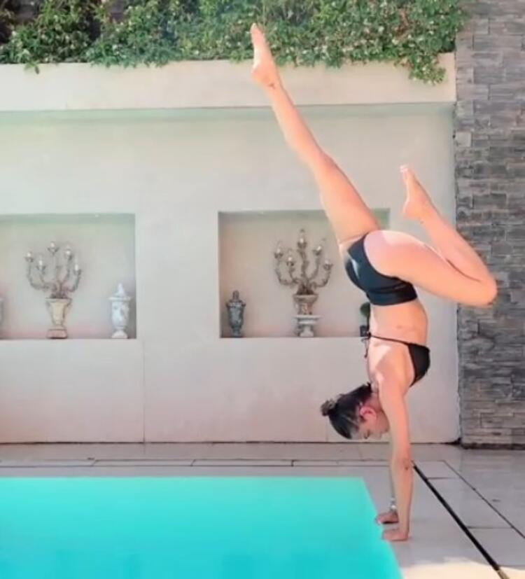 Zeynep Tokuş'un yoga gurularına taş çıkardı