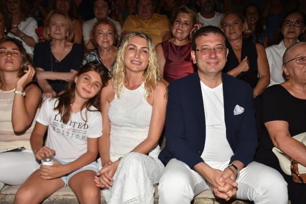 Ekrem İmamoğlu, Bodrum'da Zülfi Livaneli konserine katıldı
