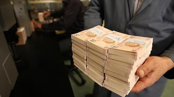 Maaş farkları yarın hesaplarda ! Kim ne kadar alacak ?