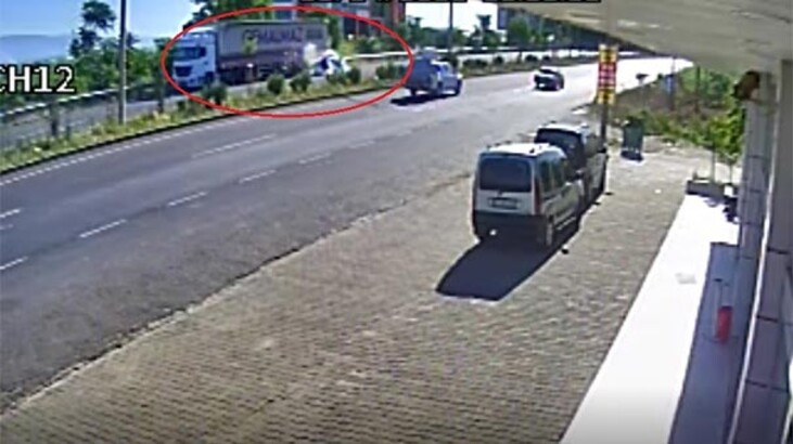 Bir aileyi yok eden kaza kamerada