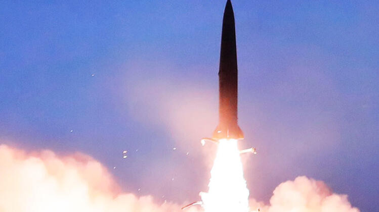 Kuzey Kore 2 füze daha fırlattı !