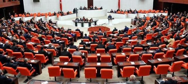 AK Parti'nni ''yatırımcı bakan'' korkusu madde iptal ettirdi !