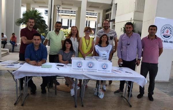 İzmir'de referandum ! Belediye çalışanları sandığa gitti