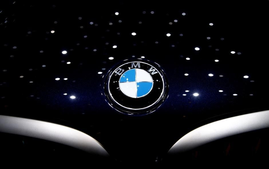 BMW, logosunun ne anlama geldiğini açıkladı - Resim: 1