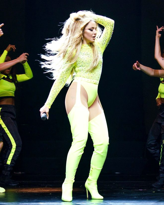 Bülent Ersoy'dan Hadise'ye: Kalçaları çok hoşuma gitti