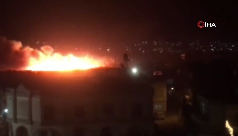 YPG'li teröristler hendekleri ateşe verdi !