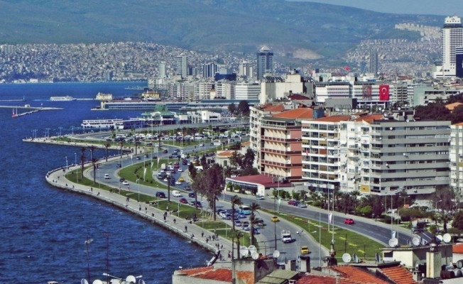  İzmir'de ''kayyum'' korkusu: Tüm etkinlikler yasaklandı