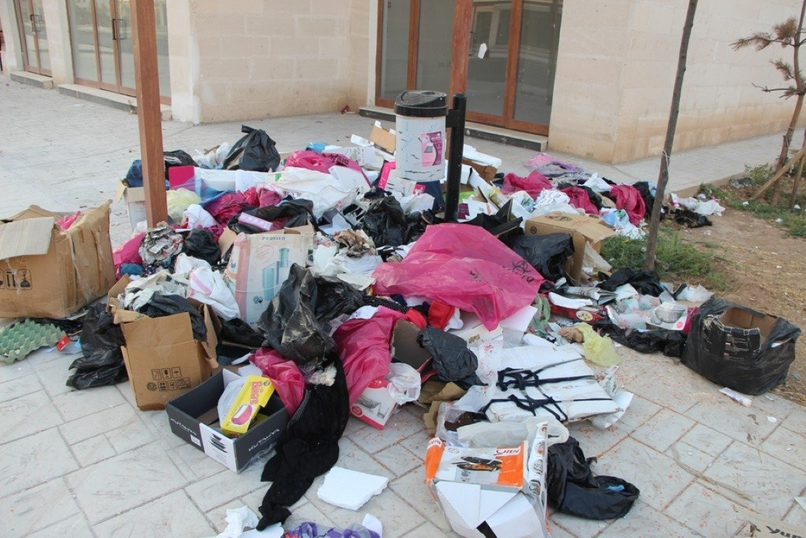 HDP'li Nusaybin belediyesinde çöp isyanı