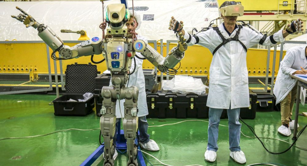 Rusya'nın insansı robotu göreve başladı