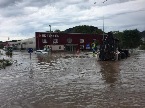 Samsun'da sel felaketi ! Ölü sayısı 2'ye yükseldi