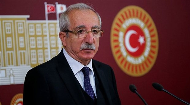 AK Parti'den Rasim Ozan Kütahyalı'ya açık destek