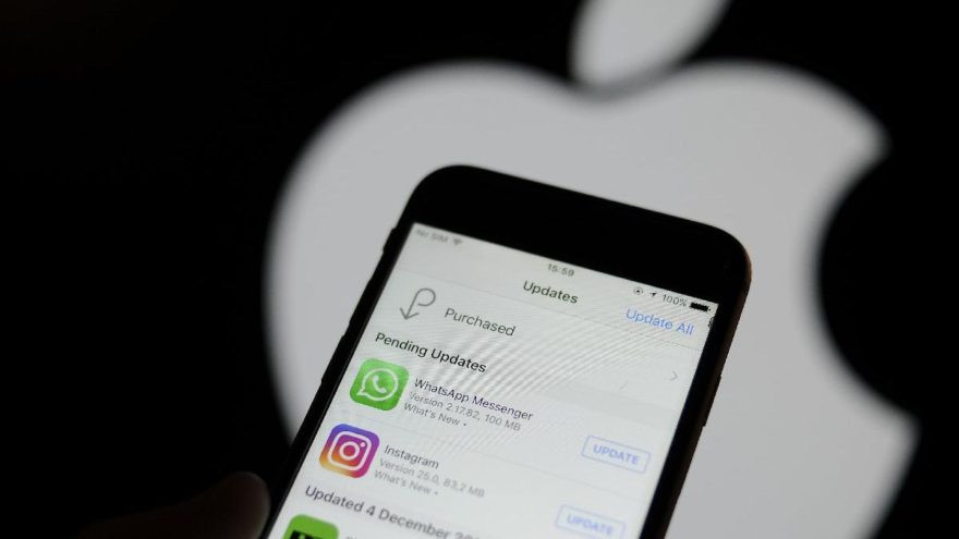 iPhone kullanıcıları şokta! Apple'dan Whatsapp'a kısıtlama