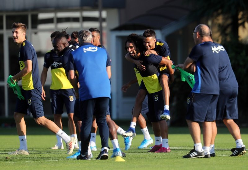 Kanarya'dan ortalığı karıştıracak transfer hamlesi