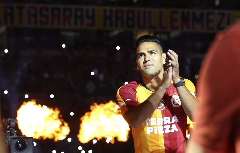 Radamel Falcao ayağını topa sürmeden servet kazandı