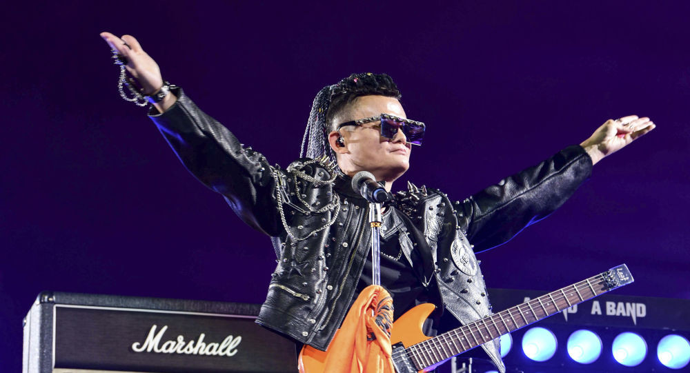 Alibaba kurucusu Jack Ma rock konseri vererek veda etti
