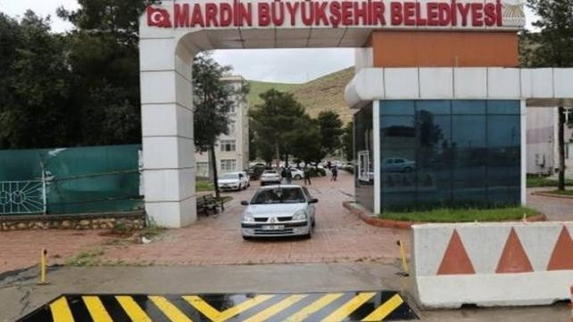 Mardin'de kayyum 187 kişiyi işten çıkardı