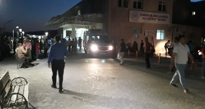 Diyarbakır'da kanlı saldırı: 7 şehit, 10 yaralı var !