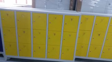 Dolapları veli paralarıyla yaptırıyorlar !