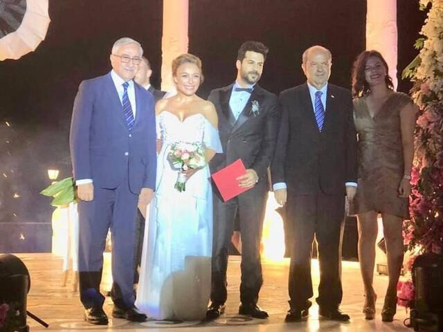 Ziynet Sali nikah masasına oturdu