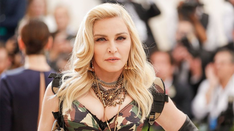 Madonna'nın 18 yaş fotoğrafları görenleri şaşırttı