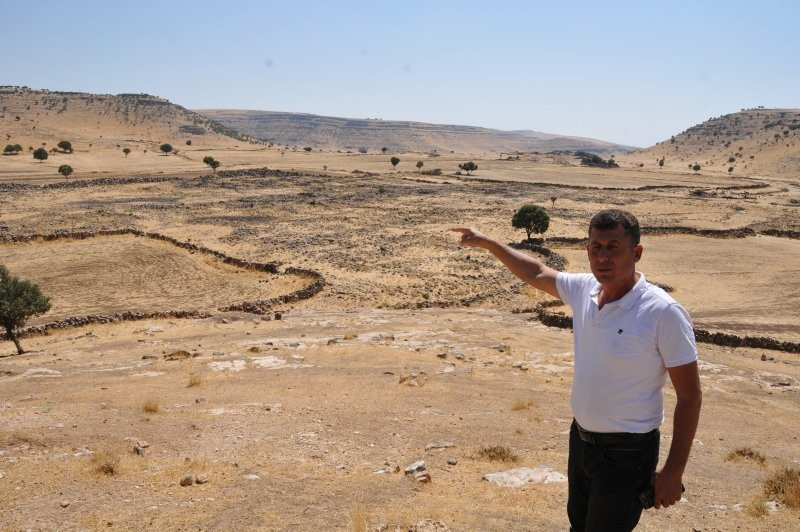 Mardin Derik'te kaçak kazıda 1500 yıllık mozaik bulundu