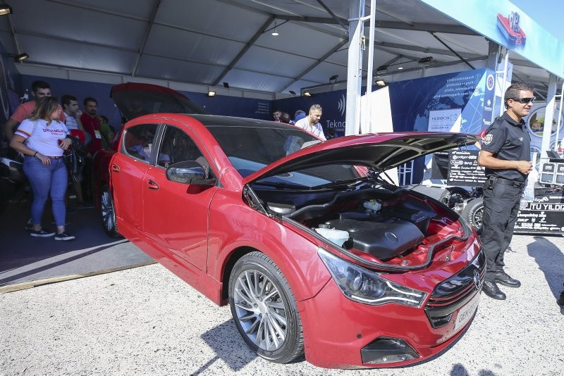 Tam şarjla 400 km gidebilen yerli araç GEN, TEKNOFEST'te...