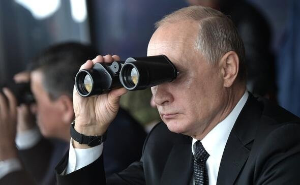 Rusya'da büyük tatbikat! Putin gözünü kırpmadan izledi