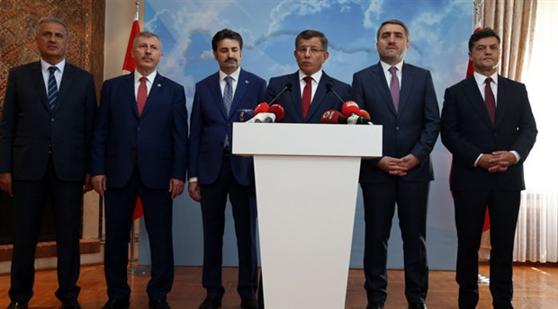 Davutoğlu ekibinden açıklama: ''En fazla oyu AK Parti'den alıyoruz''