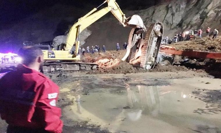 Havalimanı inşaatında heyelan! Bir işçi öldü