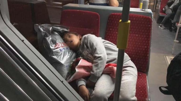 Metrobüste yürek burkan görüntü