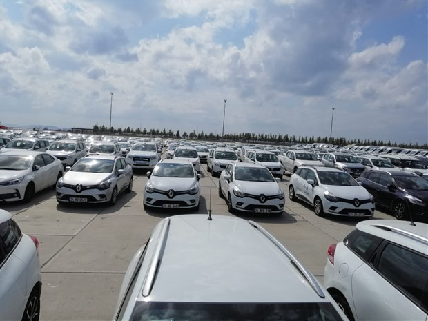 AK Parti'den İmamoğlu'nun kiralık otomobil sergisine ilk tepki