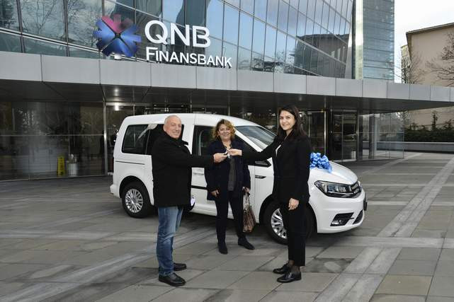 QNB Finansbank KOBİ müşterisine araba hediye etti