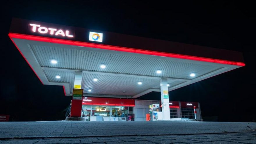 Demirören, Total ve M Oil'i sattı!