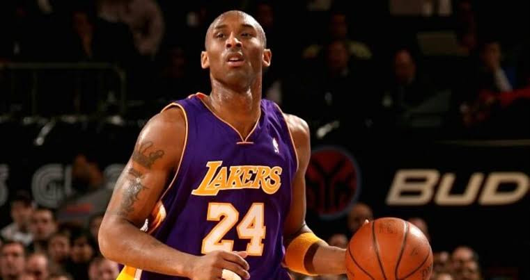 Kobe Bryant hayatını kaybetti