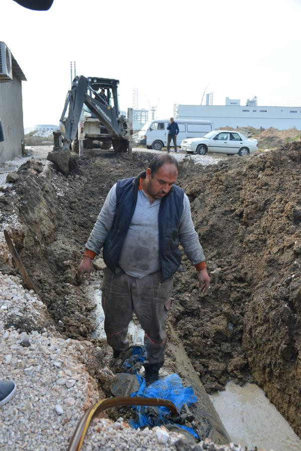 Polis musluğu açınca yakayı ele verdiler !
