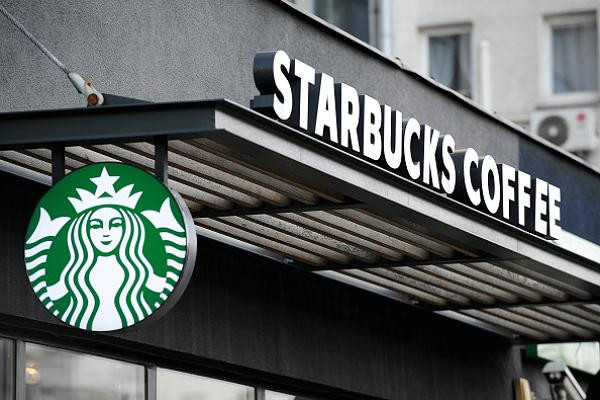 Starbucks ölümcül virüs nedeniyle 2 bin şubesini kapattı!