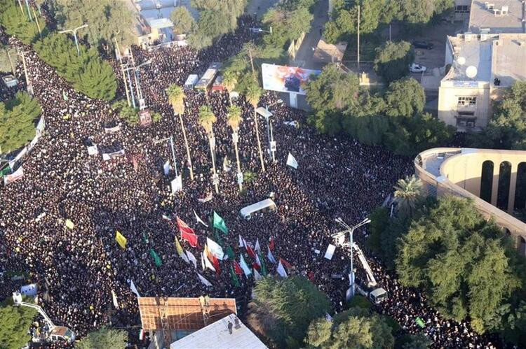 Kasım Süleymani'nin cenaze töreninde insan seli