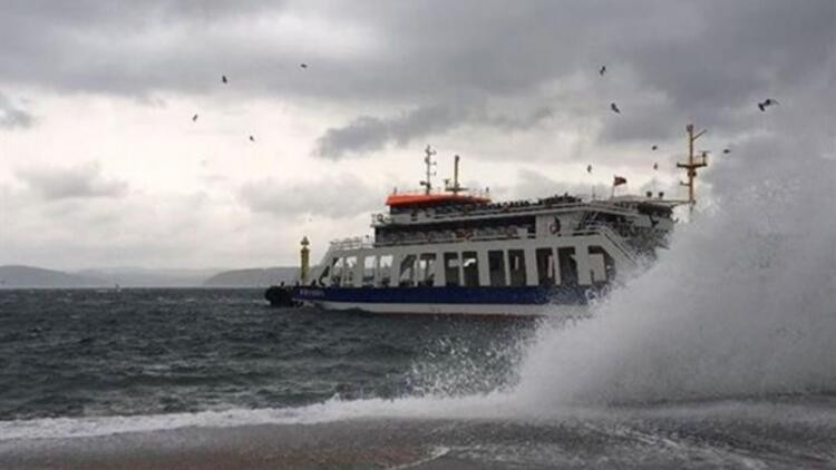 Marmara'da fırtına ! İşte iptal edilen deniz seferleri