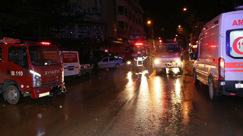 Alışveriş merkezinde yangın çıktı: 2 ölü, 4 yaralı