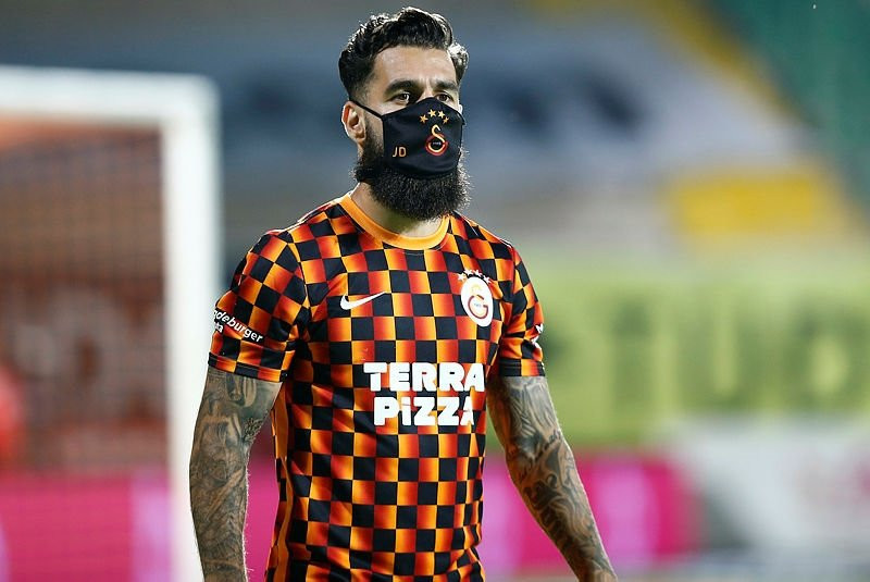 Galatasaray'da 4 ayrılık birden!