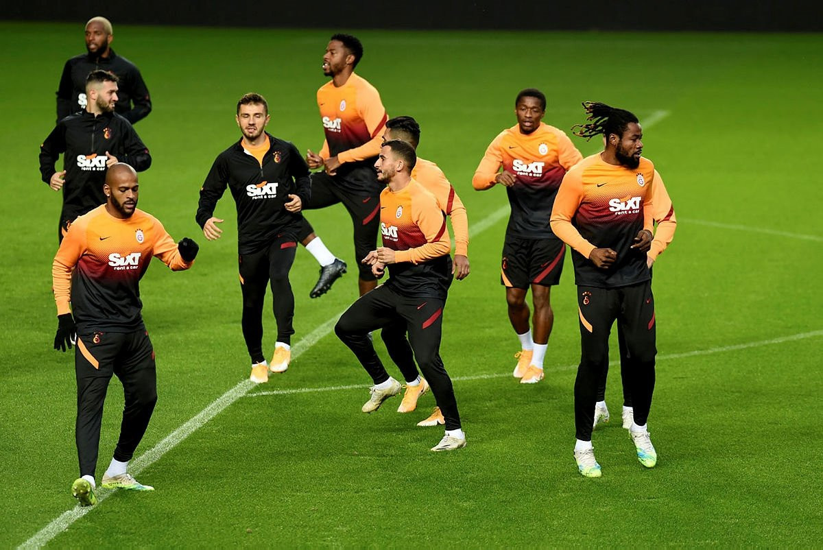 Galatasaray'da sürpriz ayrılık!