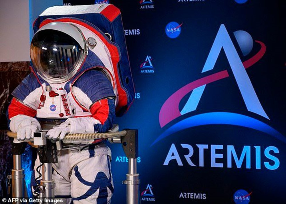 İşte Ay'da kullanılacak astronot kıyafetleri