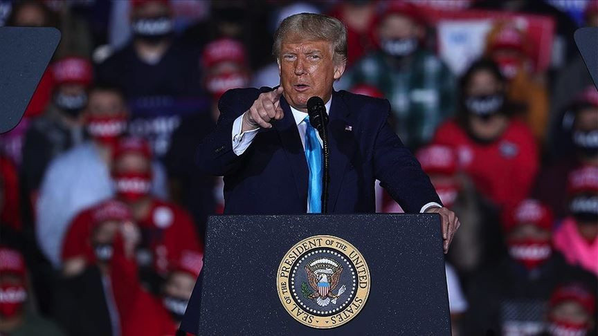 Trump: ''Lütfen beni sever misiniz?''